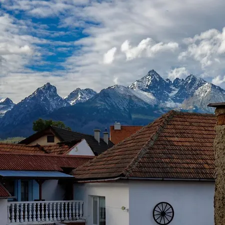 Lastovicka , With Mountain View ,free Parking And Few Steps To The Shop Apartament