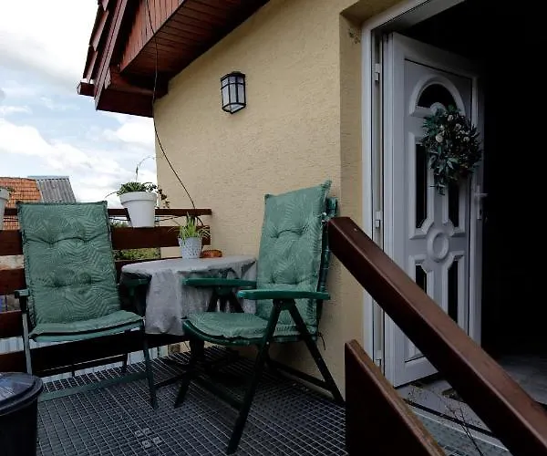 아파트 Lastovicka , With Mountain View ,free Parking And Few Steps To The Shop *