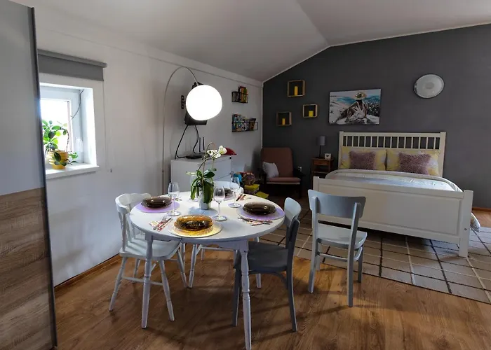 아파트 Lastovicka , With Mountain View ,free Parking And Few Steps To The Shop Stará Lesná